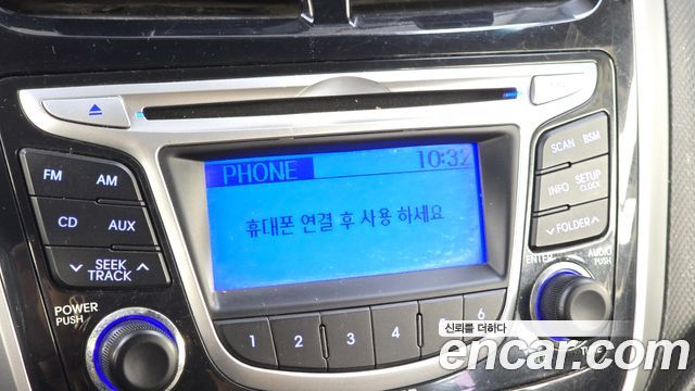 Hyundai Accent 2012 — photo 15