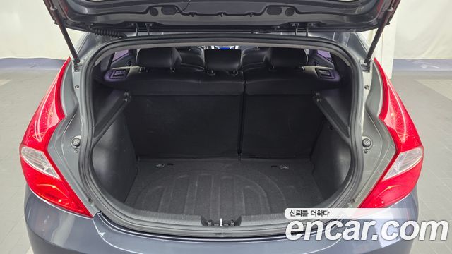 Hyundai Accent 2012 — photo 20