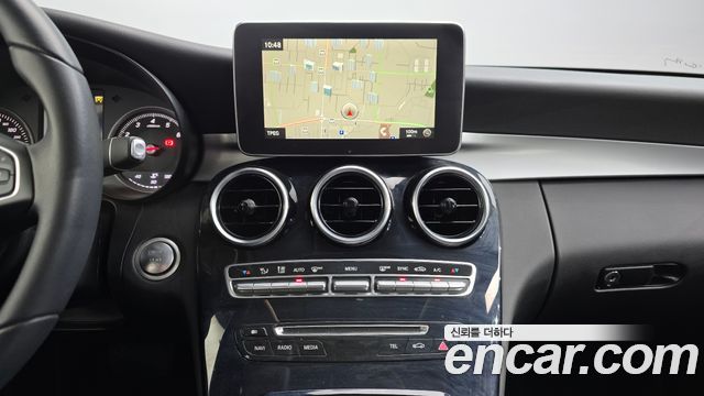 Mercedes-Benz C-Class 2017 — photo 12