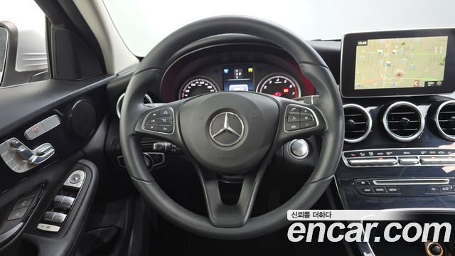 Mercedes-Benz C-Class 2017 — photo 13