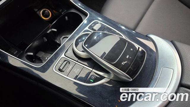 Mercedes-Benz C-Class 2017 — photo 16