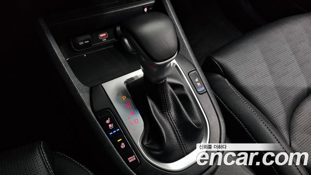 Kia K3 2022 — photo 12