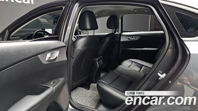 Kia K3 2022 — photo 18