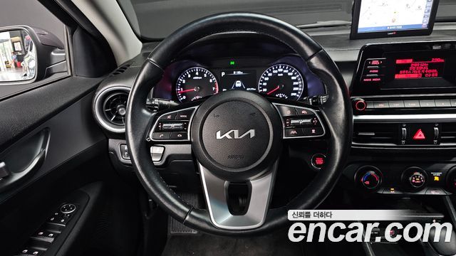Kia K3 2022 — photo 19