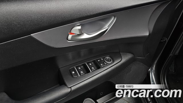 Kia K3 2022 — photo 30