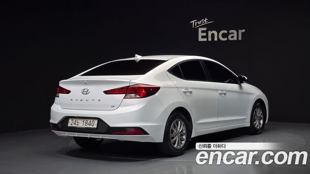 Hyundai AVANTE 2019 — photo 2