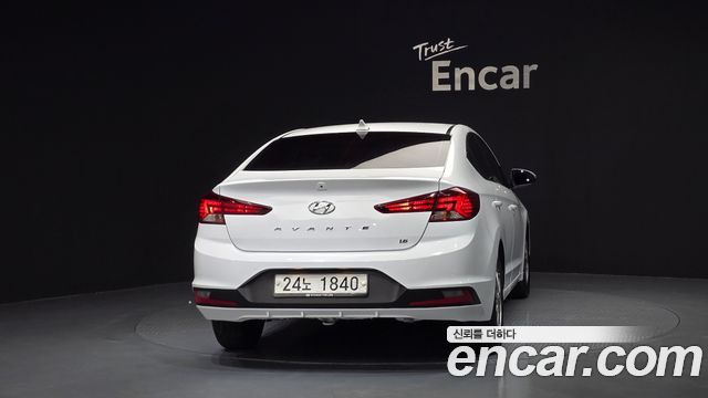 Hyundai AVANTE 2019 — photo 4