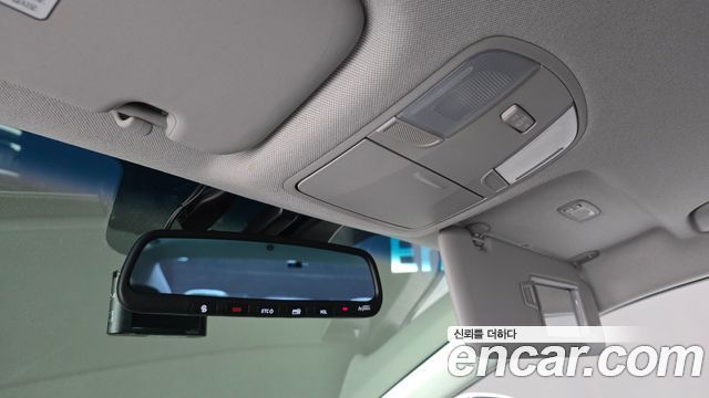 Hyundai AVANTE 2019 — photo 19