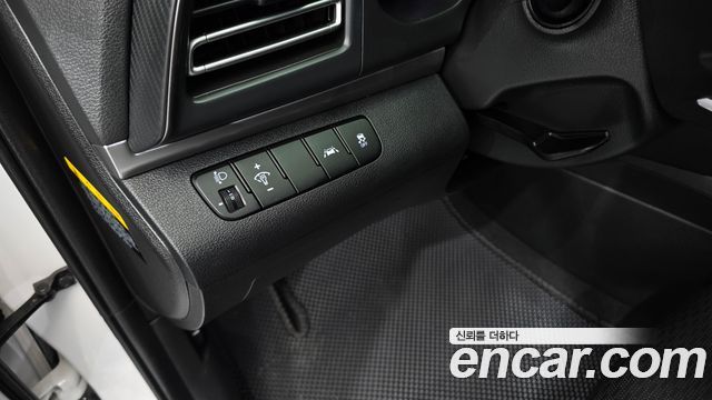 Hyundai AVANTE 2019 — photo 20