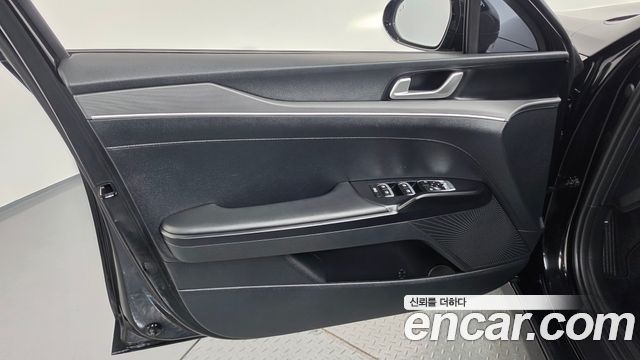 Kia K5 2023 — photo 14