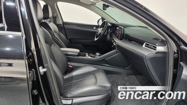 Kia K5 2023 — photo 16