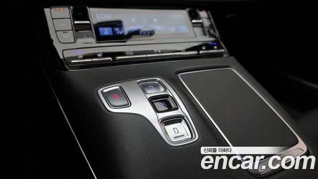 Hyundai Grandeur 2023 — photo 9