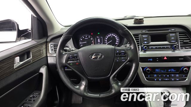 Hyundai Sonata 2015 — photo 13