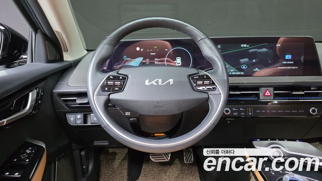 Kia EV6 2022 — photo 20
