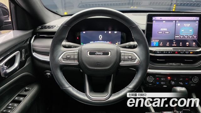 Jeep Compass 2022 — photo 13