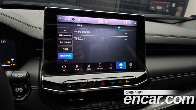 Jeep Compass 2022 — photo 18