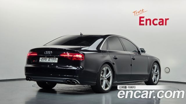 Audi S8 2015 — photo 2