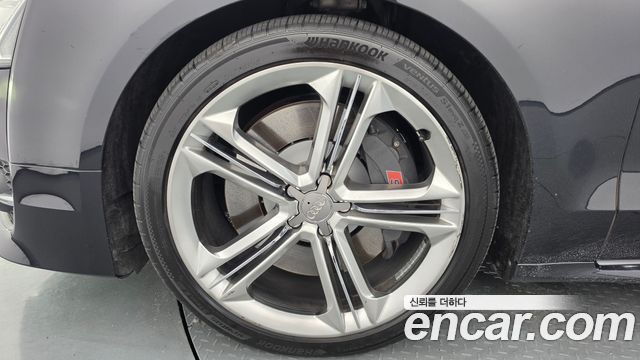 Audi S8 2015 — photo 5