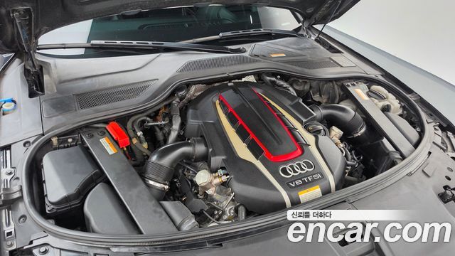 Audi S8 2015 — photo 6