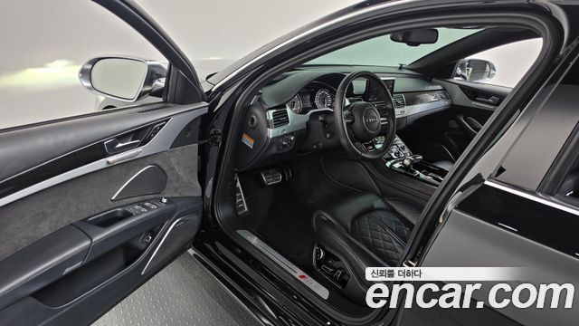 Audi S8 2015 — photo 10