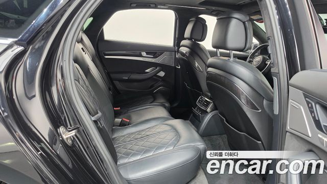 Audi S8 2015 — photo 12