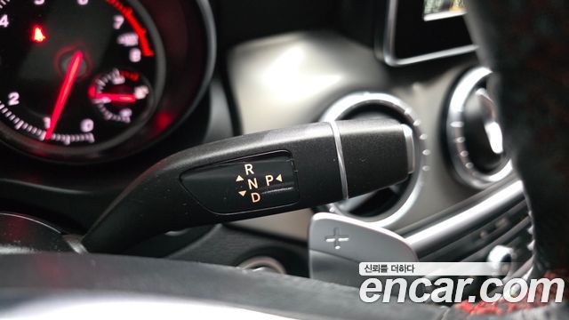 Mercedes-Benz CLA-Class 2018 — photo 12