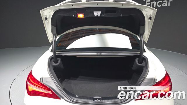 Mercedes-Benz CLA-Class 2018 — photo 26
