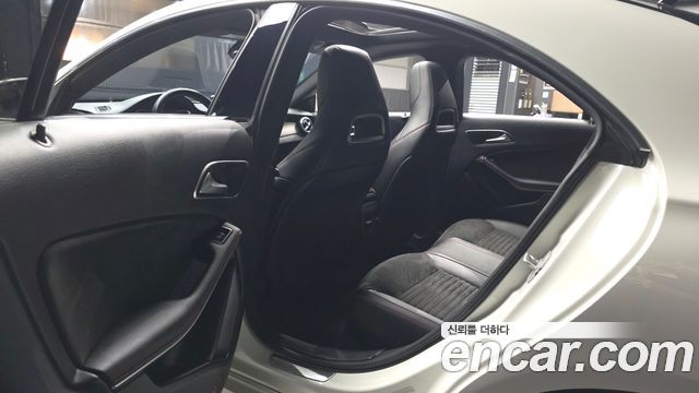Mercedes-Benz CLA-Class 2018 — photo 16
