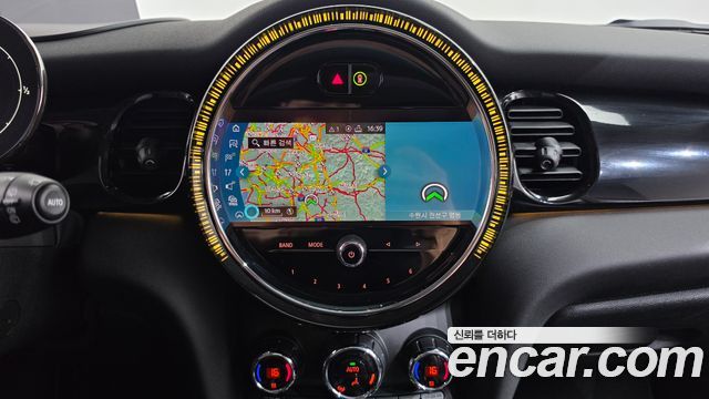Mini Cooper 2022 — photo 18
