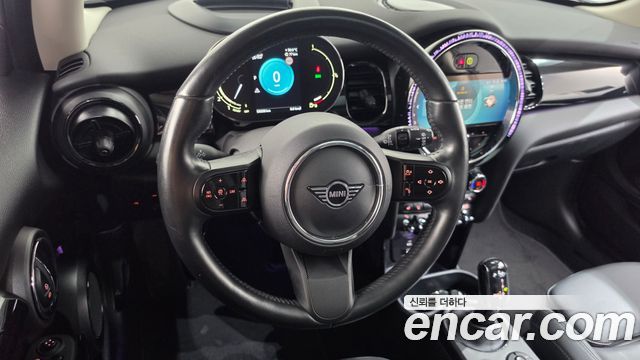 Mini Cooper 2022 — photo 19