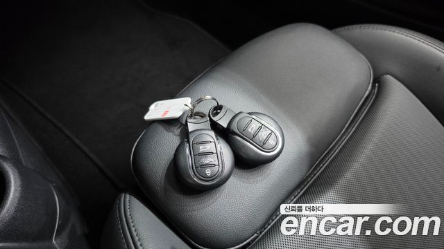 Mini Cooper 2022 — photo 21