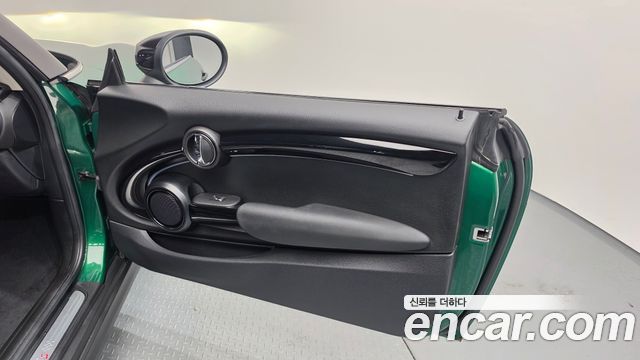 Mini Cooper 2022 — photo 14