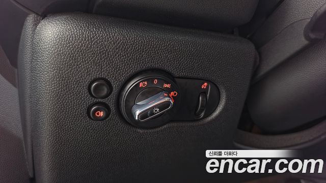 Mini Cooper 2022 — photo 29
