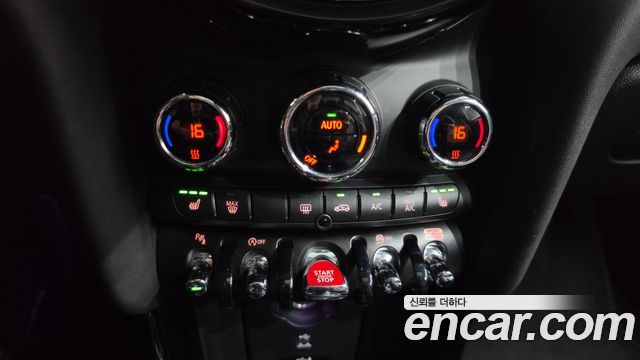 Mini Cooper 2022 — photo 32