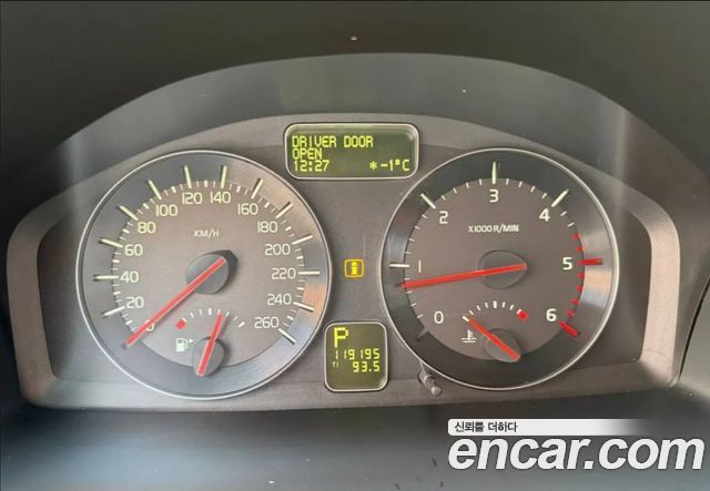 Volvo C30 2012 — photo 7