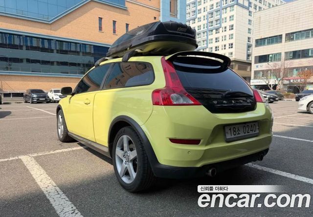 Volvo C30 2012 — photo 10