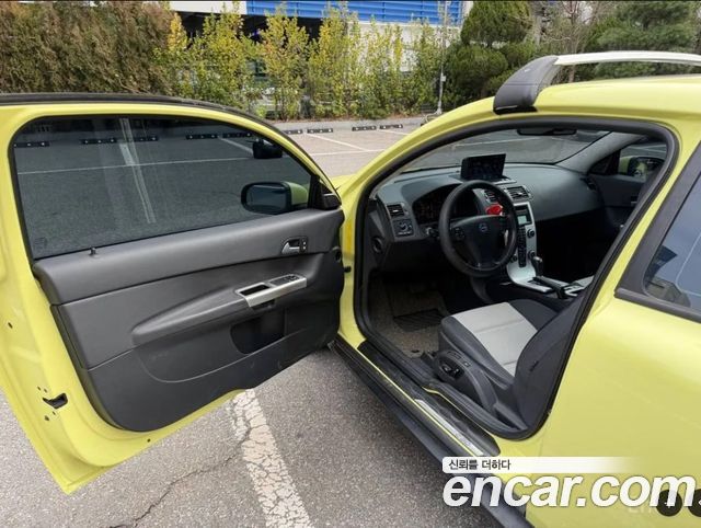 Volvo C30 2012 — photo 11
