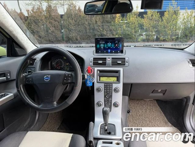 Volvo C30 2012 — photo 14
