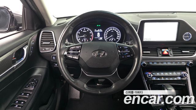 Hyundai Grandeur 2017 — photo 12