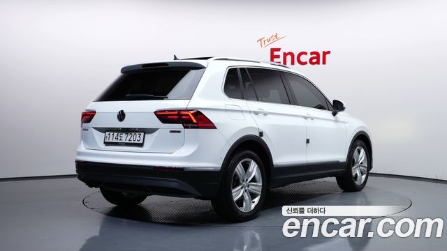 Volkswagen Tiguan 2020 — photo 2