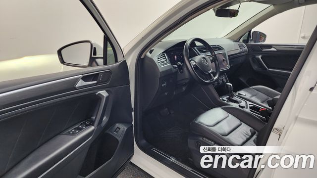 Volkswagen Tiguan 2020 — photo 13