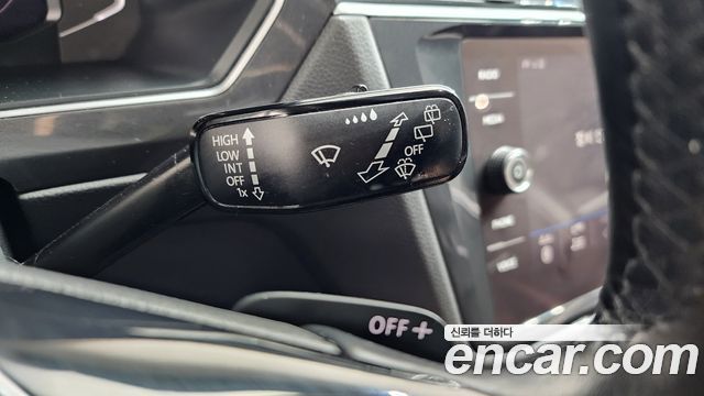 Volkswagen Tiguan 2020 — photo 25
