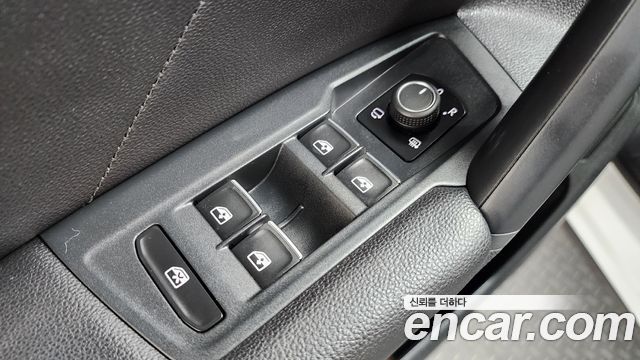 Volkswagen Tiguan 2020 — photo 26