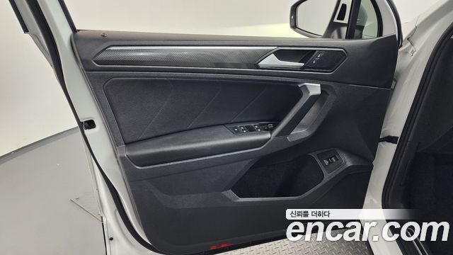 Volkswagen Tiguan 2020 — photo 14