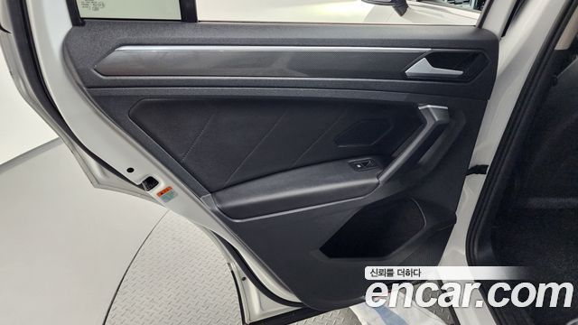 Volkswagen Tiguan 2020 — photo 15