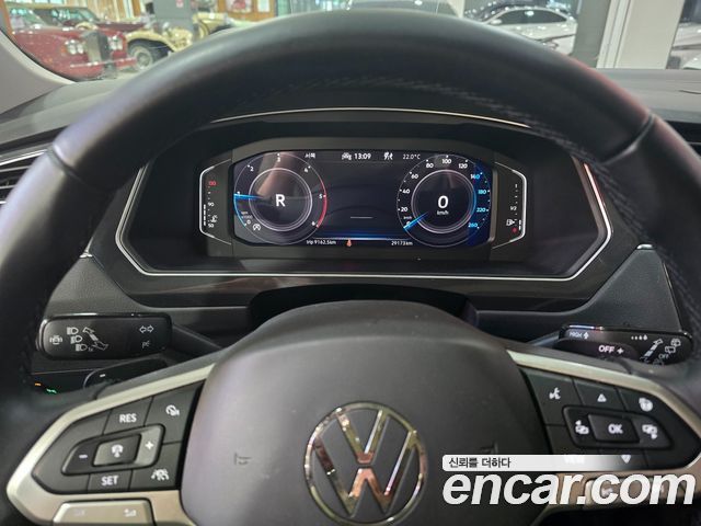 Volkswagen Tiguan 2023 — photo 14