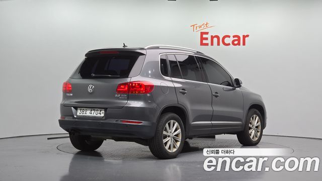 Volkswagen Tiguan 2015 — photo 2
