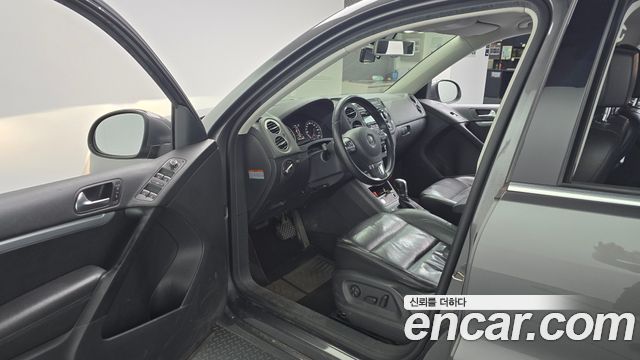 Volkswagen Tiguan 2015 — photo 10