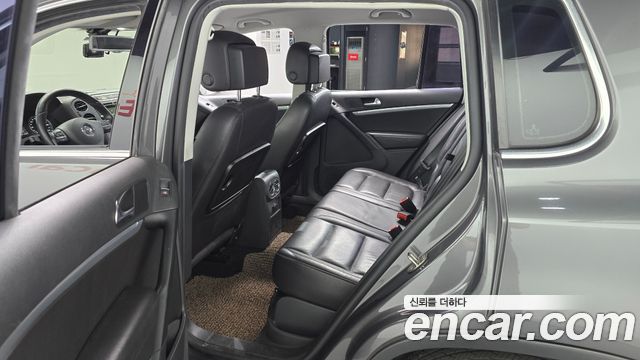 Volkswagen Tiguan 2015 — photo 11