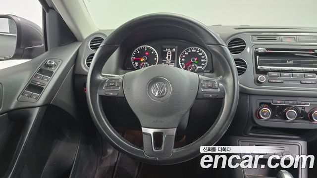 Volkswagen Tiguan 2015 — photo 13